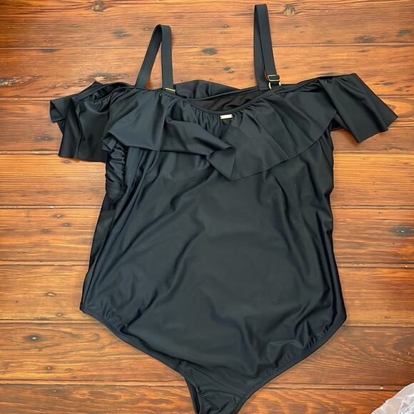 Raisins Curve ruffle off the shoulder one piece swimsuit sz 22W - Picture 4 of 4